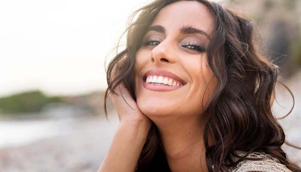 Portrait,Of,A,Sweet,Woman,With,A,Perfect,White,Smile
